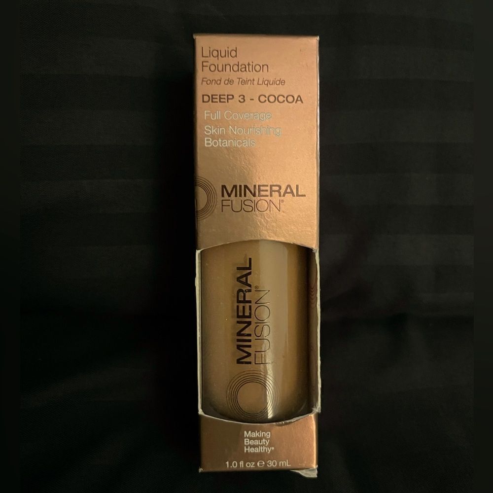 NWT Mineral Fusion Liquid Foundation ✨